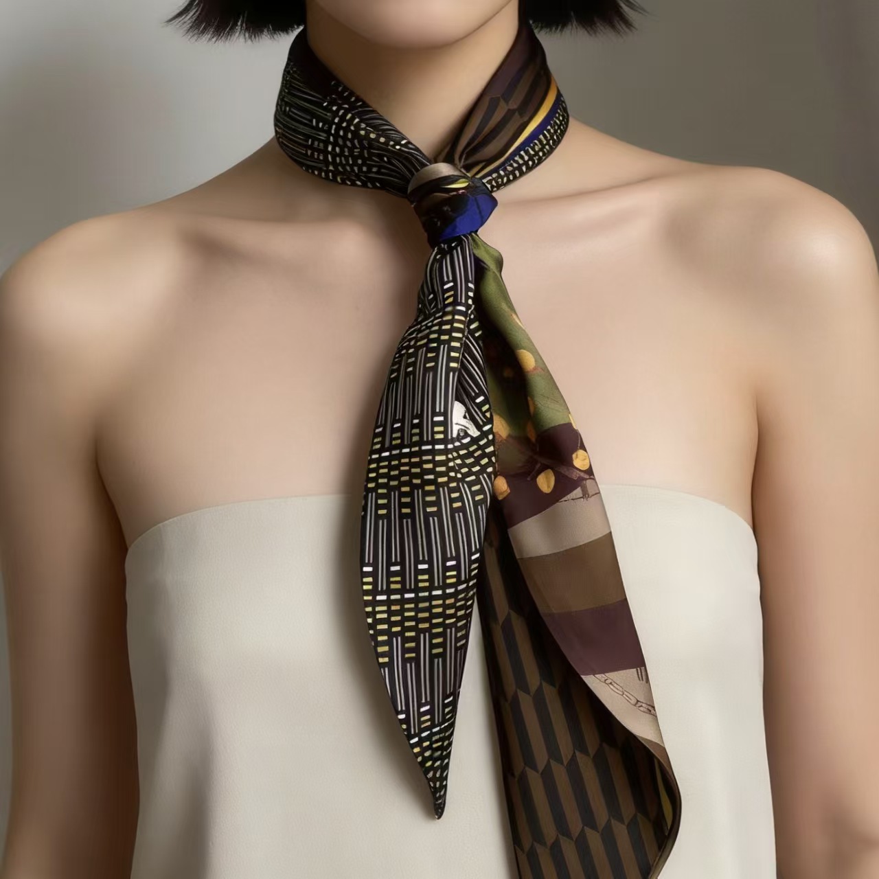Pañuelo de seda de lujo con es - Scarf Silk Neck reseña y precio