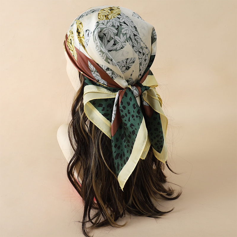 Bufanda de 70x70cm para mujer, - Scarf Silk Neck reseña y precio